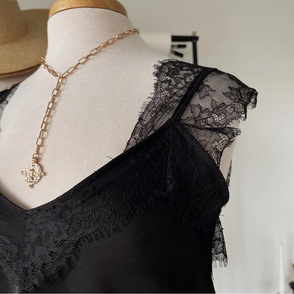 LACED SHOULDER DETAIL DAINTY CAMI TOP - Picture 2 of 6